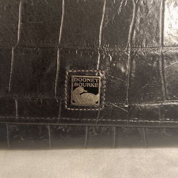 Vintage Dooney and Bourke Black Croc Embossed Leather Tri-fold Wallet - Picture 8 of 9